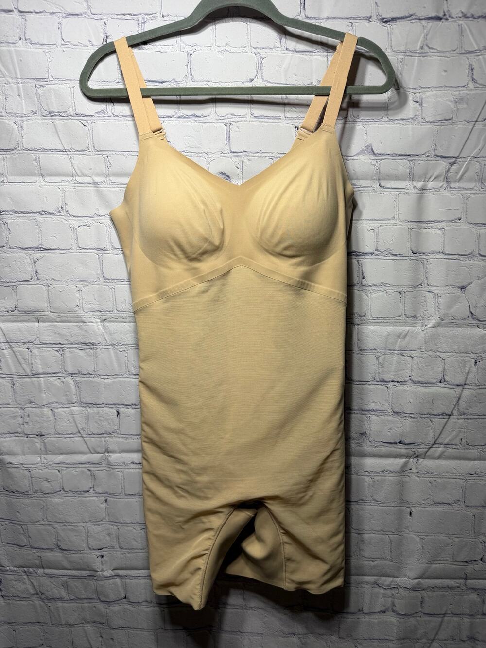 Honeylove SuperPower Mid-Thigh Bodysuit Sz XL Built in Bra Compression